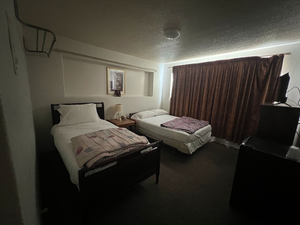 Economy Inn