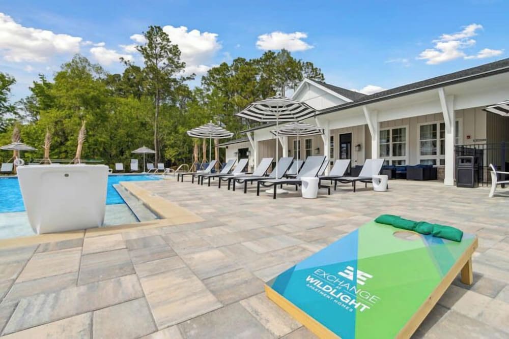 Luxurious Apartments - Pool Gym Bikes