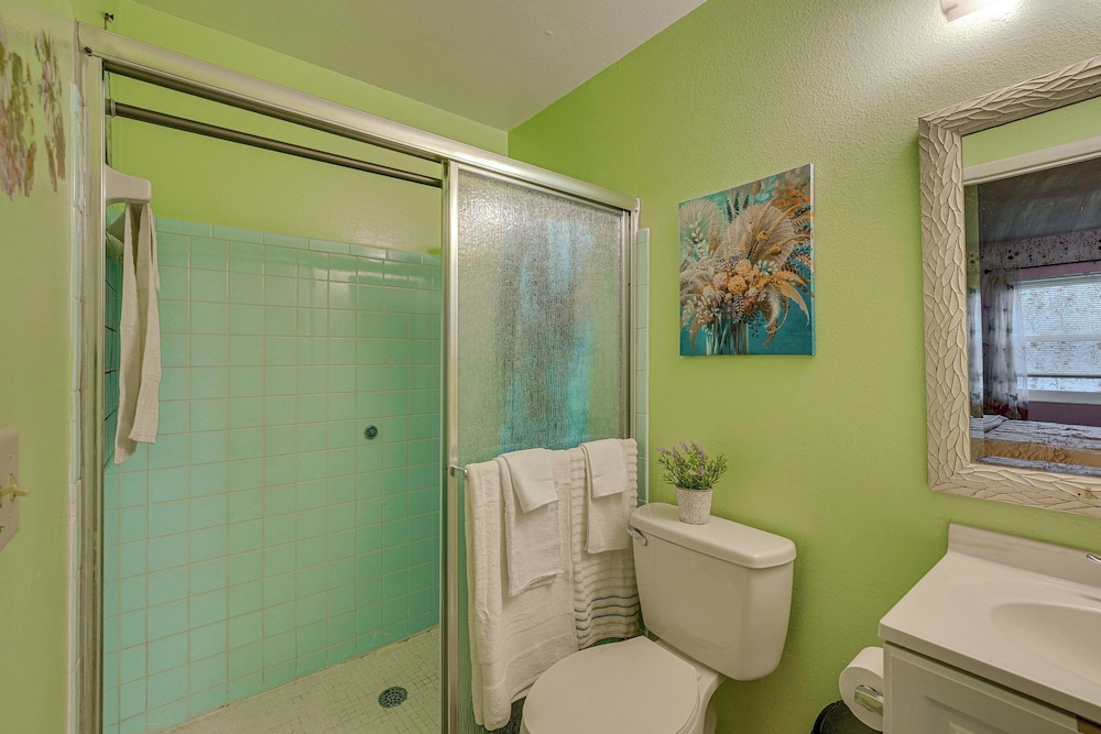 Pet-friendly Horse Capital Hub w/ Patio & Yard