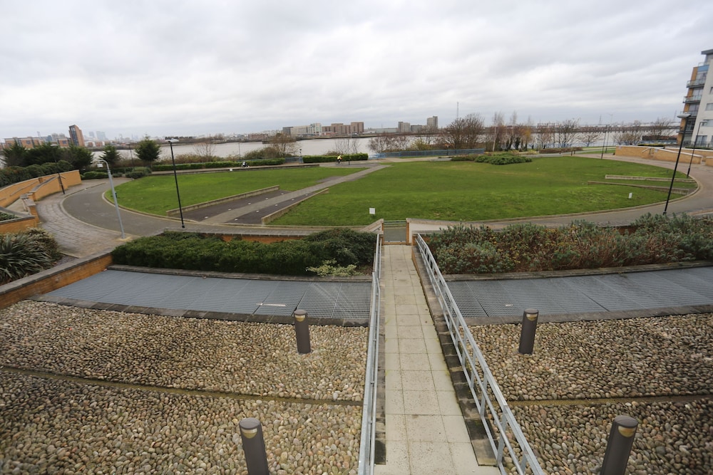 2 Beds Riverview Tideslea Apartment