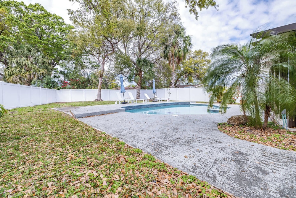 Bay Crest House Stay for 10!