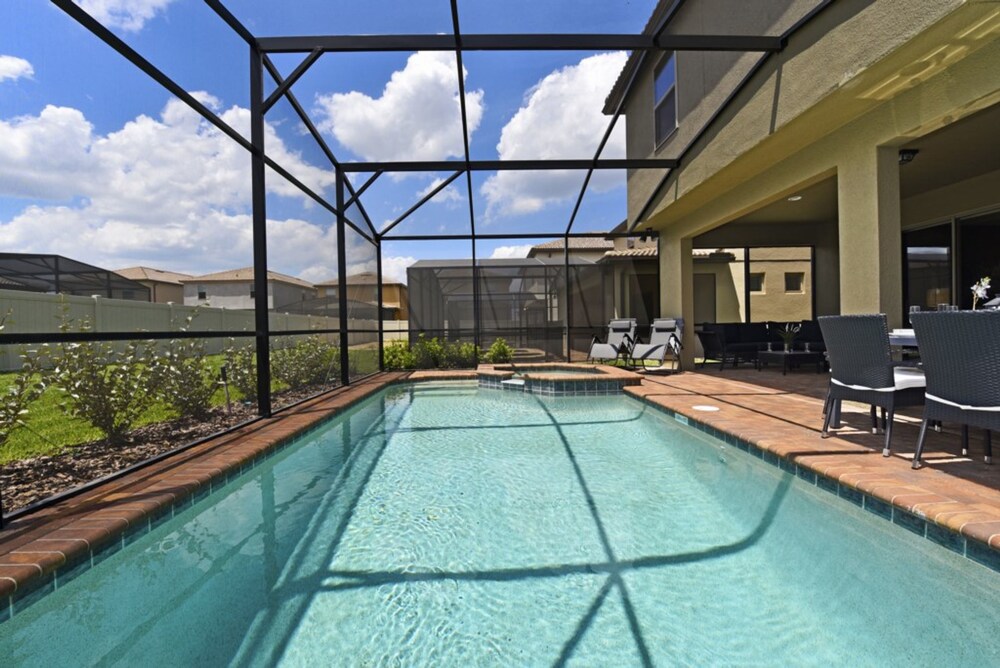 Windsor at Westside 2112 - Image 4