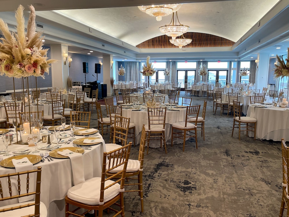 Water's Edge Resort & Spa