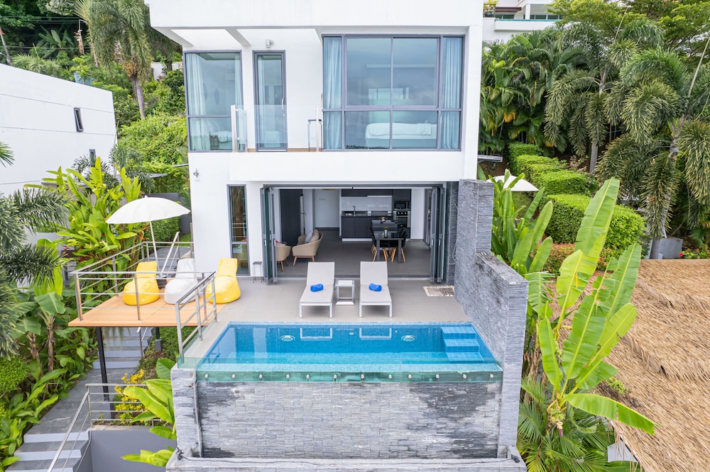 Baan Saint Tropez Villas Kata Beach