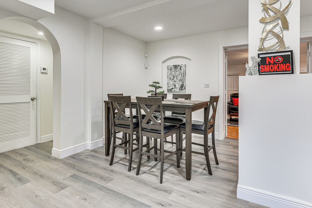 3 Mi to Hard Rock Stadium: Cozy Home w/ Patio
