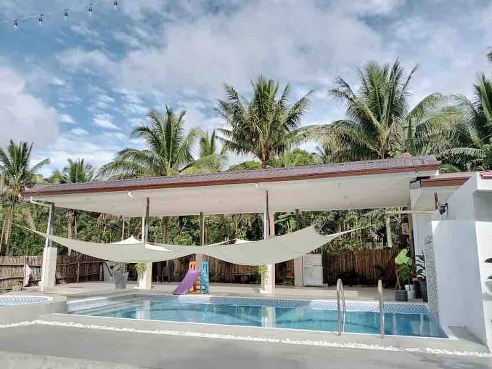Serene Farmhouse Retreat in Alfonso, Cavite - Perfect for Family Getaways