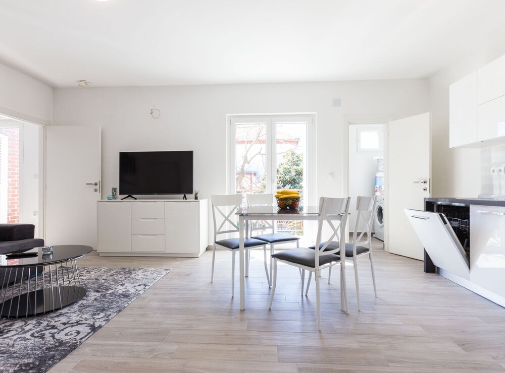Spacious Zadar Apartments Near Beach