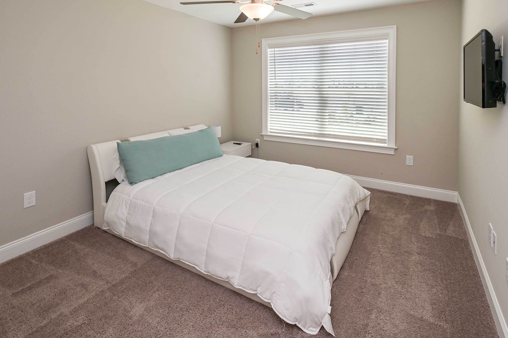Quiet Family Home 15 Mi to Dtwn Huntsville! - Property Image 29