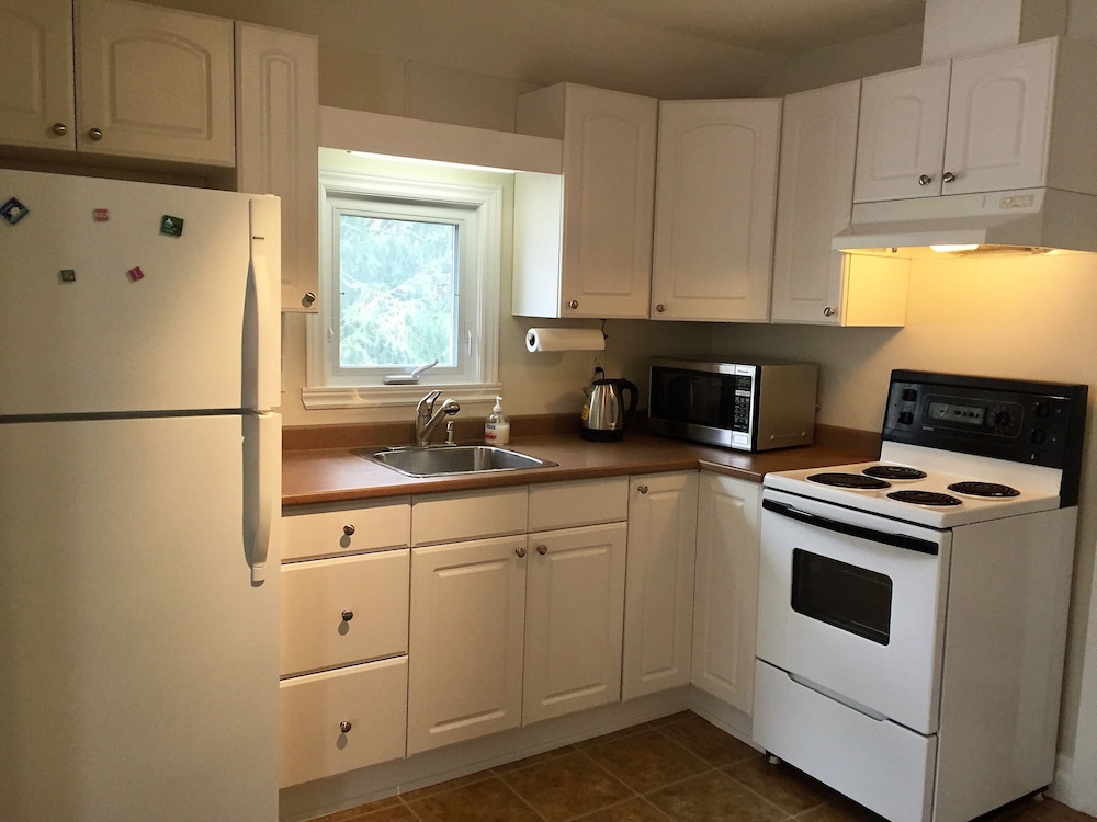 Ellis House B&B, Niagara Falls - Image 3