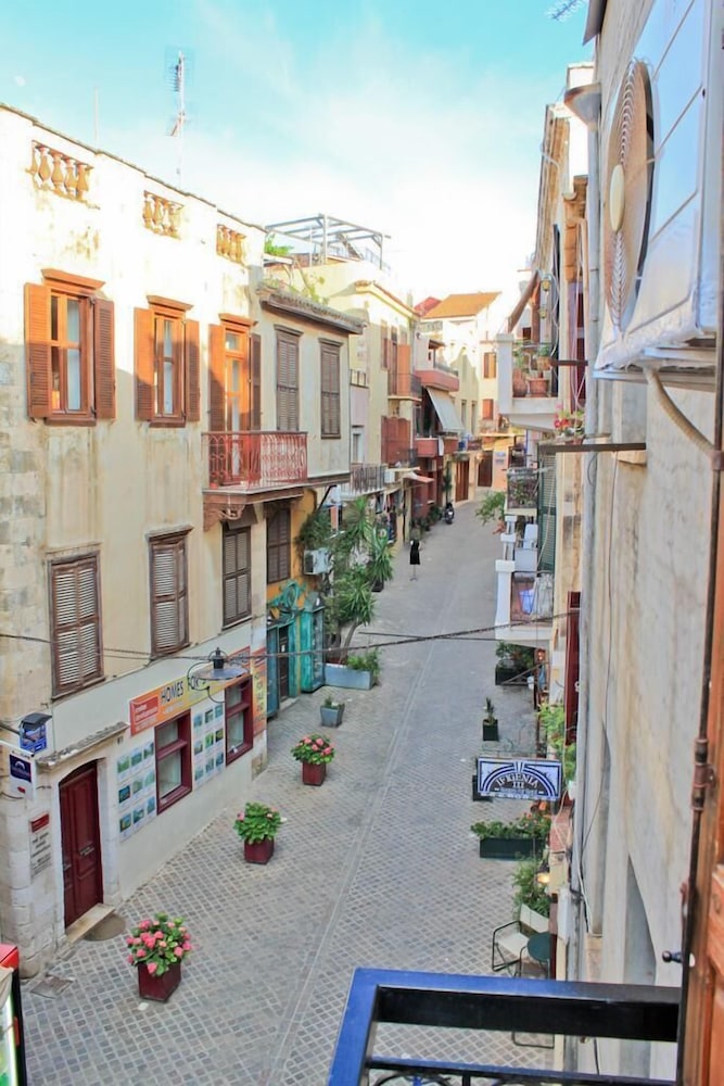 Smaragdi Rooms for Rent