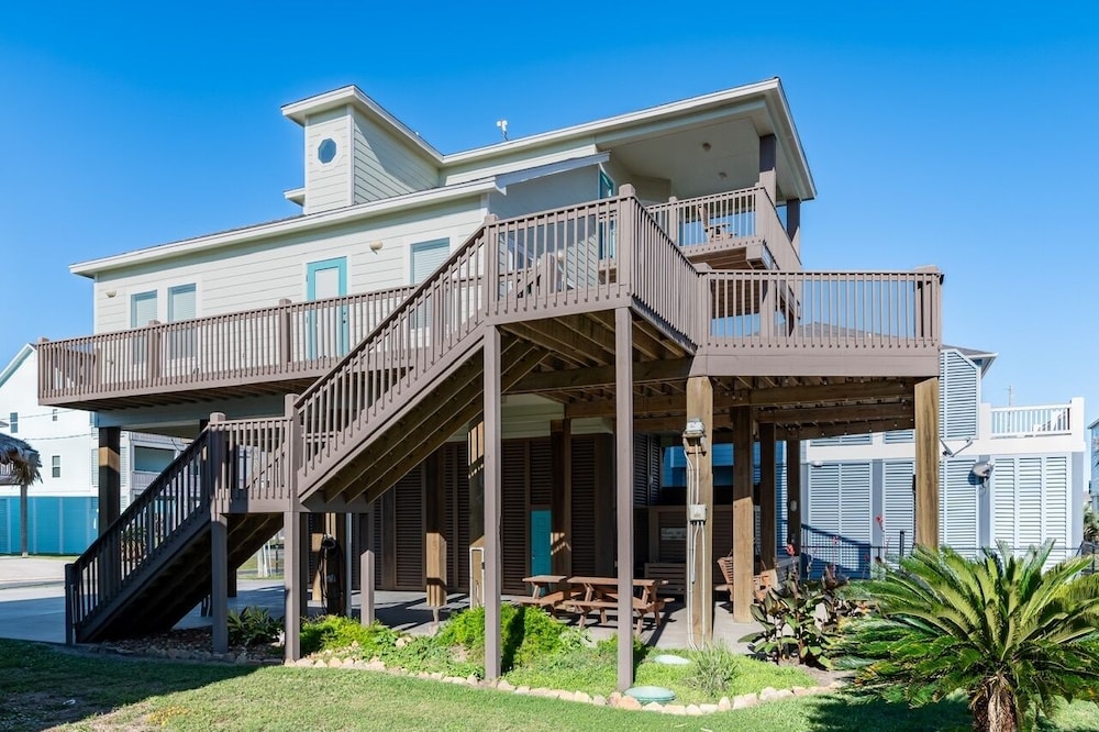 Deja View 3 Bedroom Home