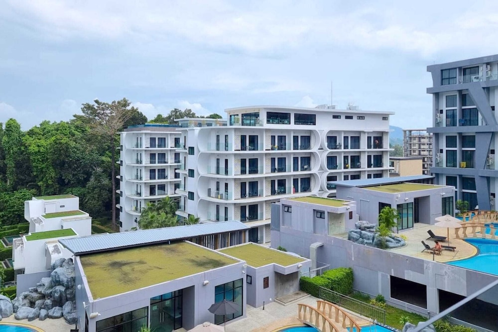 NaiHarn Duplex with Pool View UTL A310