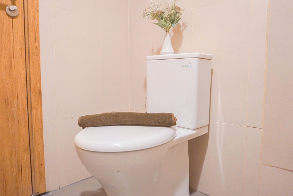 Good Choice and Comfy Studio Apartment at LRT City Jatibening