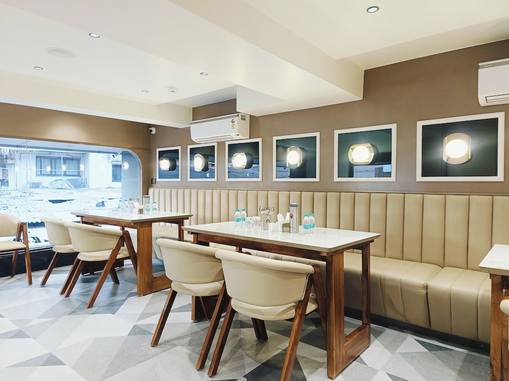 Hotel Maskan Surat
