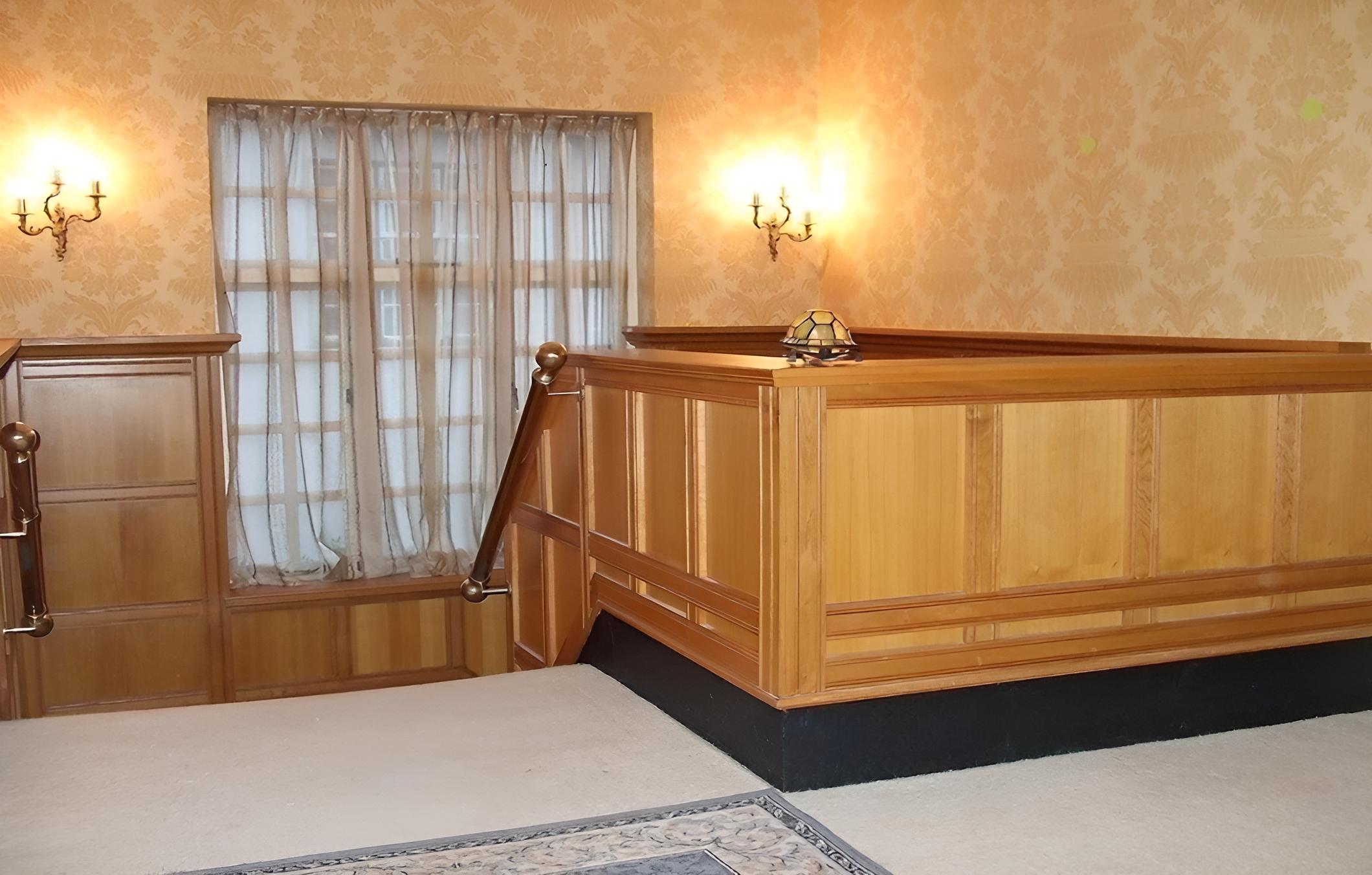 Roseview B & B