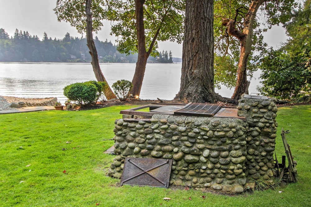 Waterfront Cabin w/ Fire Pit in Gig Harbor! view 5