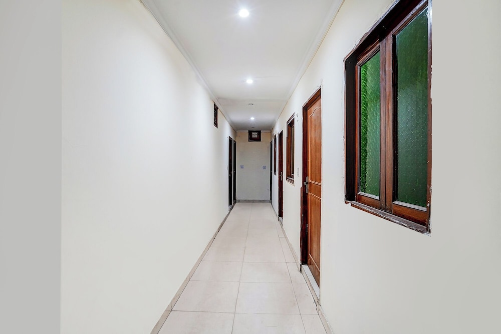 Fabhotel Sehrawat