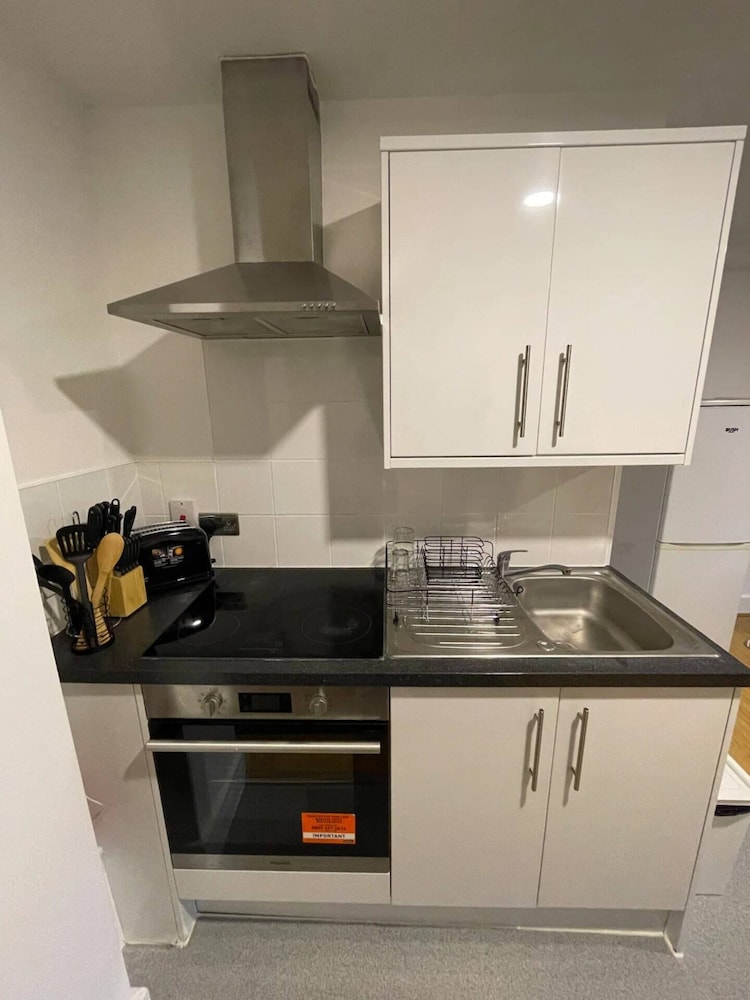 Sleek & Cosy 1BD Flat - Mile End