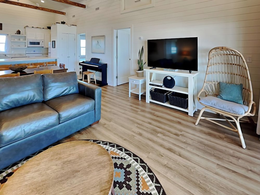 Walking on Sunshine by Topsail Realty