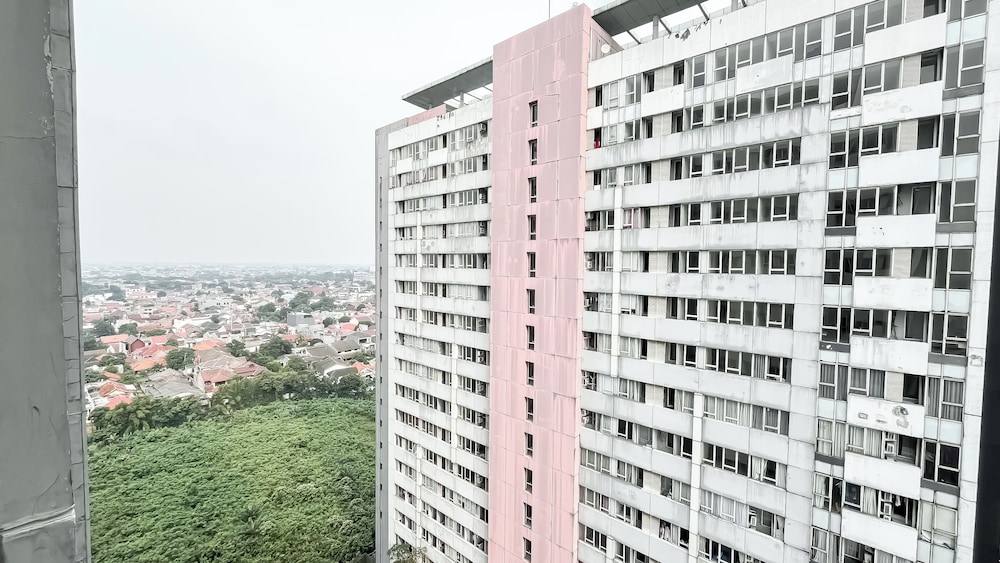 Well Designed and Comfortable 3BR Nifarro Park Apartment