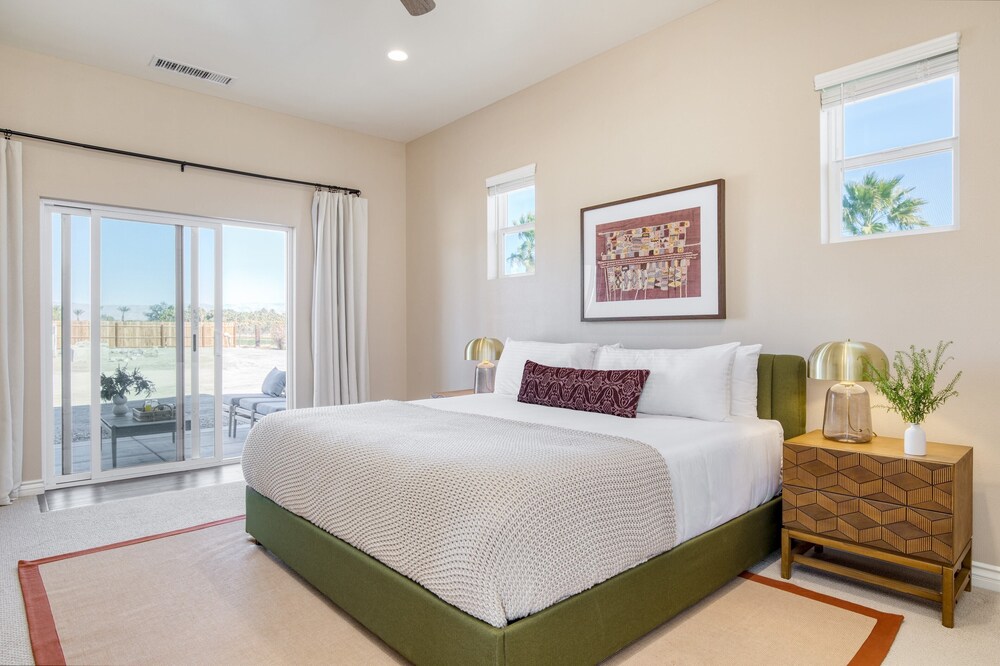 Buena Vista by Avantstay Massive Outdoor Oasis w/ Pool, Spa Firepit! - Property Image 43