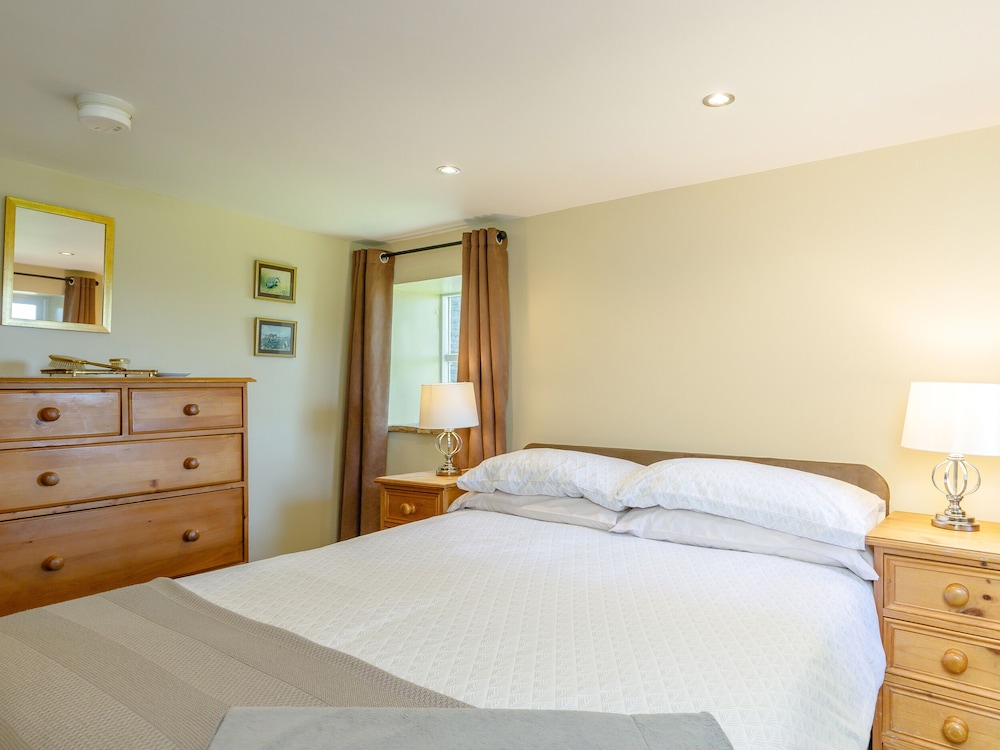 Golden Slack Cottage