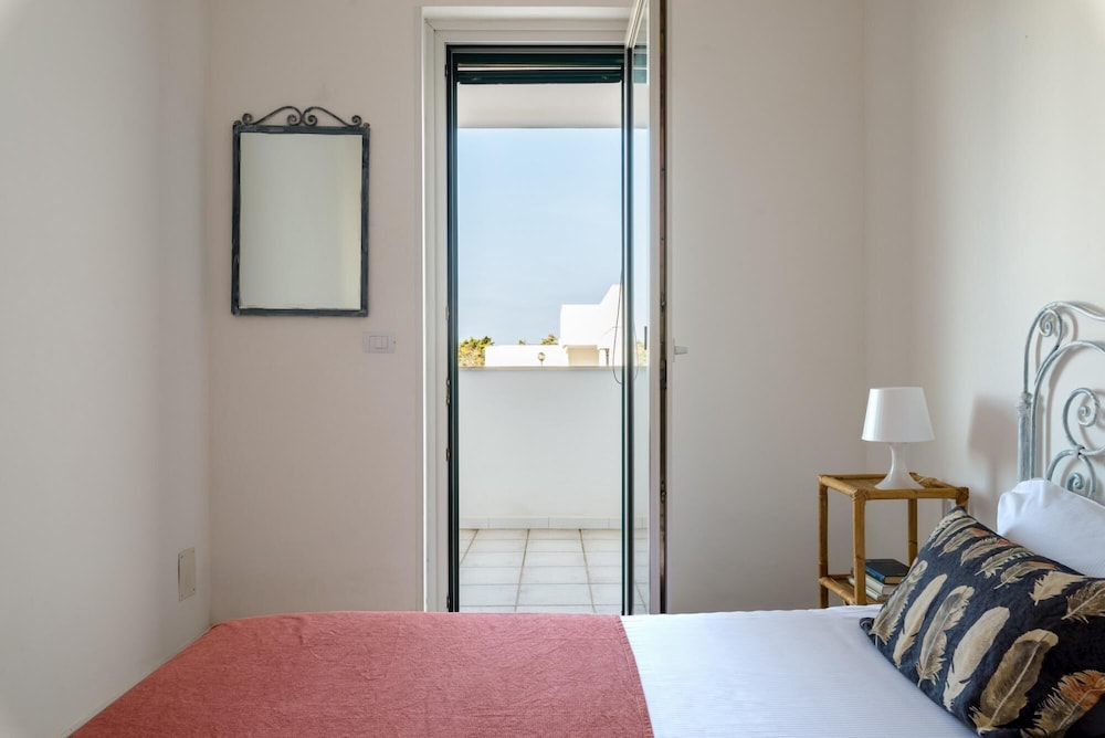 White Sea by Wonderful Italy - Villetta Merida view 5
