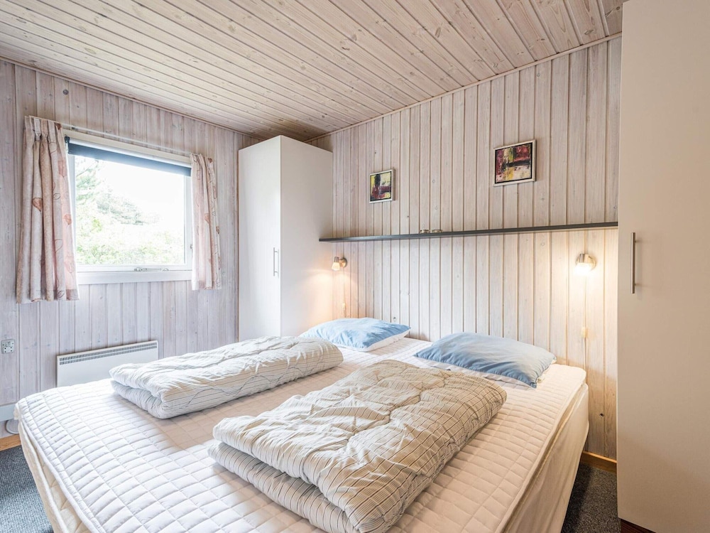 6 Person Holiday Home in Henne view 3