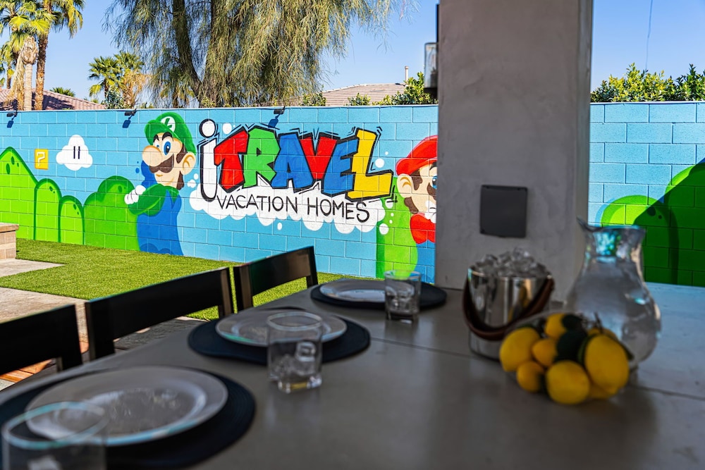 Super Mario Retreat Dream Getaway