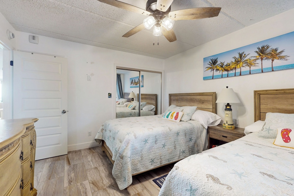 Beautifully Furnished Condo w/ Breathtaking Views