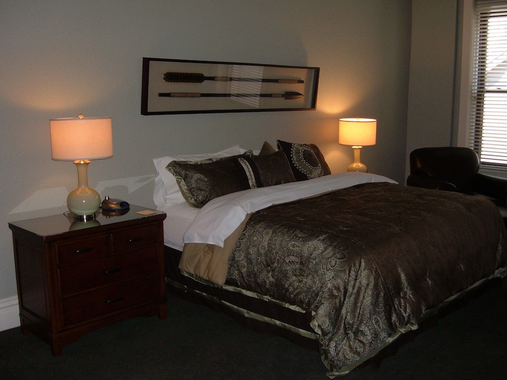Tremont Inn on Main