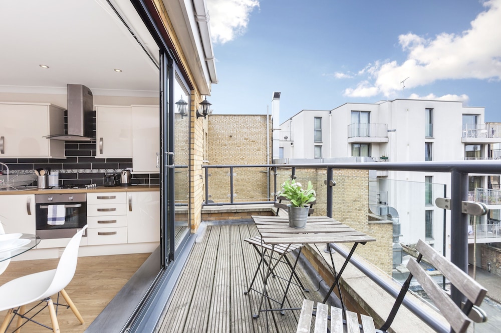 balcony