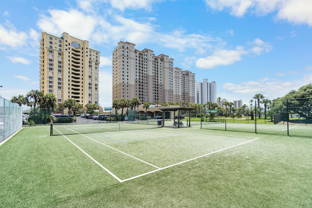 Beach Colony W7C - Covered Parking Included