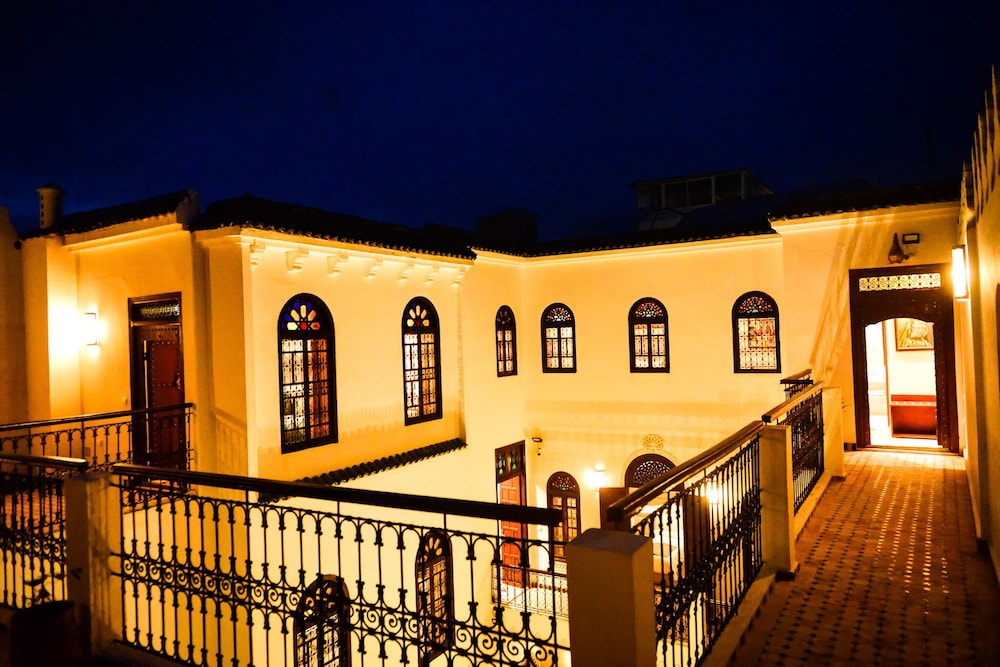 Hotel Riad Almazhar - Image 1