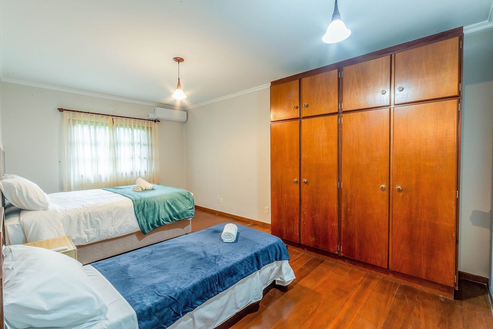 Beautiful Chalet-style House in Canela Rcf160