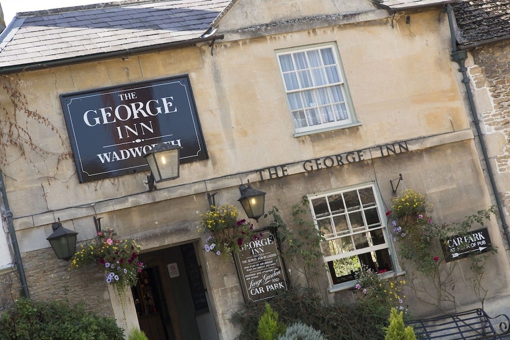 Chippenham Vacations - The George Inn - Property Image 1