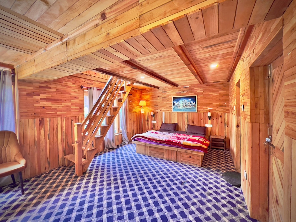 Royal Star Kasol