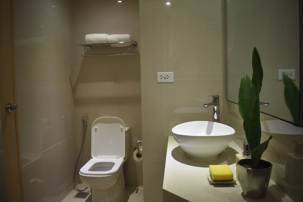 Poolside Escape Near Boracay’s Iconic Keyhole