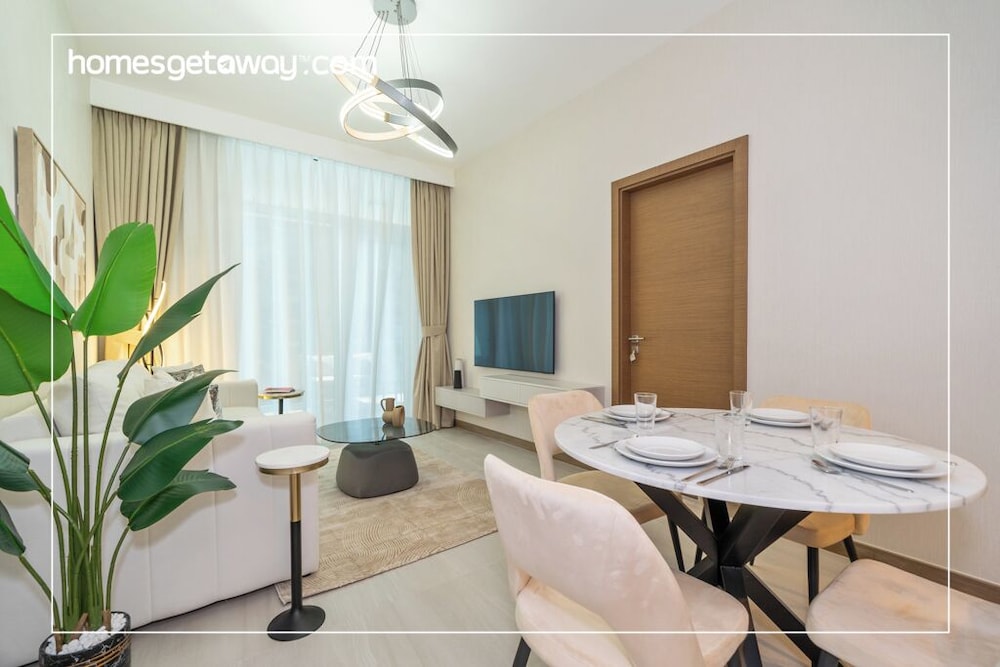 Designer 1BR Apt Fully Equipped