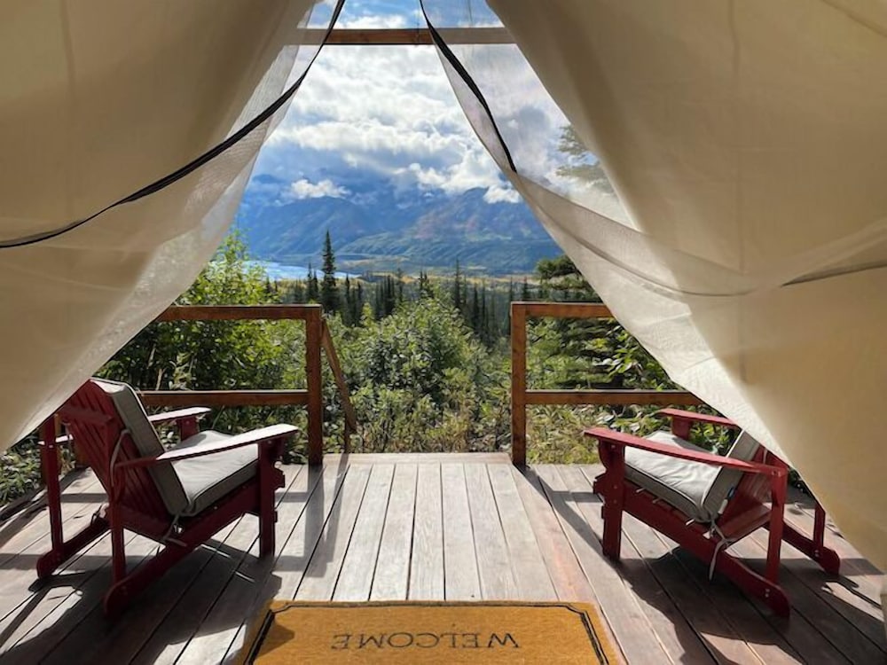 Alpenglow Luxury Camping