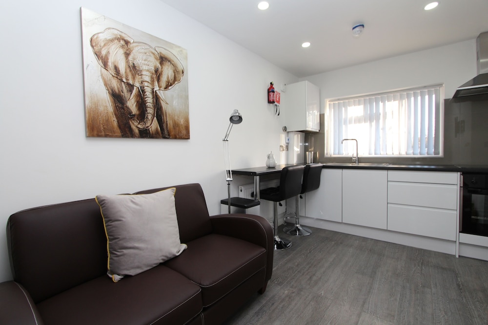 BlueGreen Suites