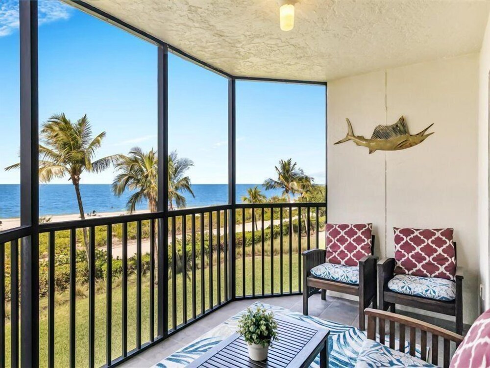Riviera Club 204 by Distinctive Beach Rentals