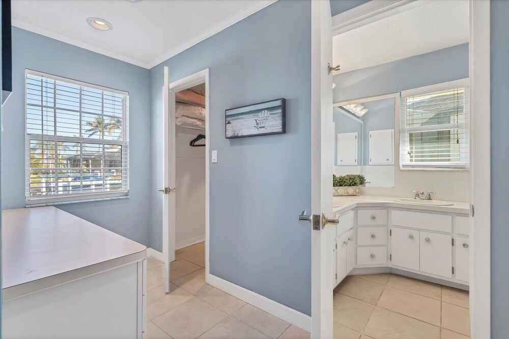 Punta Gorda 3-Bedroom Canalfront Pool Home with Dock 3 Home