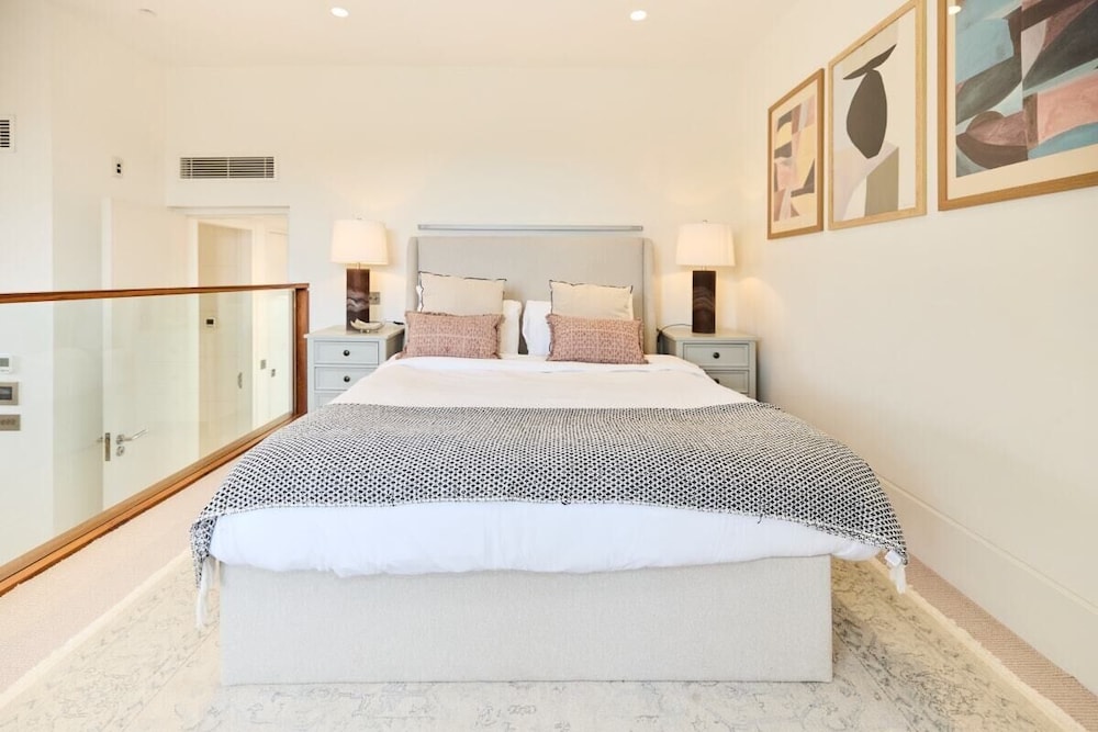 The Hampstead Garden Hideaway - 5bdr Home With Pool and Garden