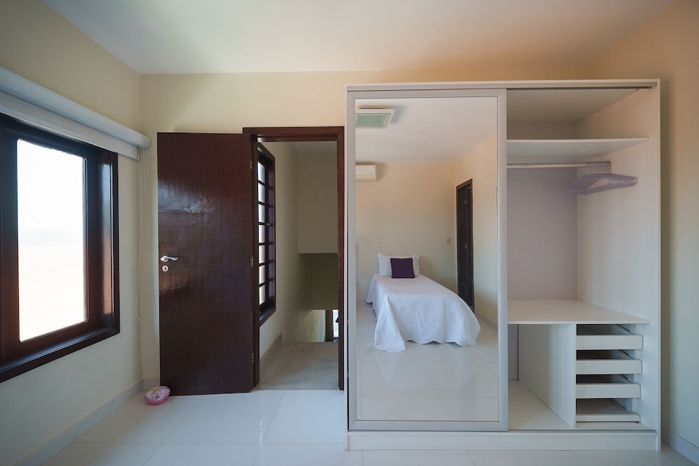 Bz60 Casa em condomínio pé na areia