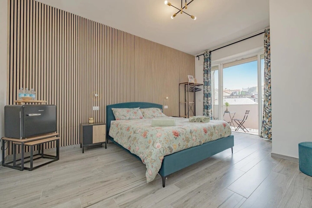 Guest House 80