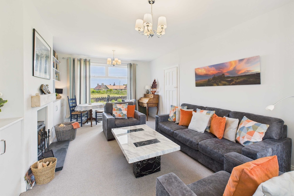 Host Stay Chirnells