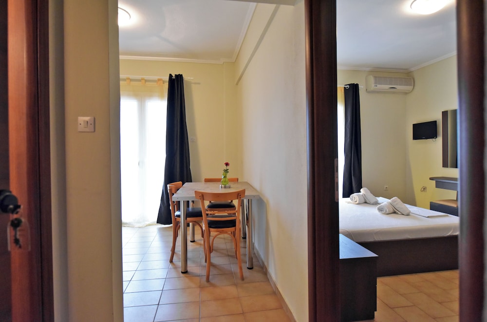 Haus Jorgos by Booking Kottas view 5