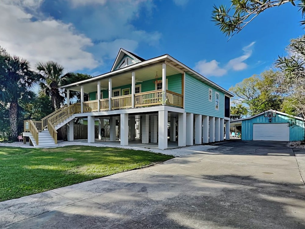 Back River Bungalow by Tybee Vacation Rentals