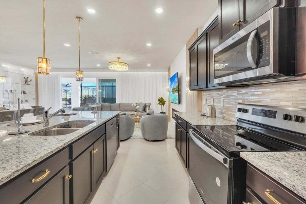 10 Bed 8 Bath Villa Gamesroom & Pool 16284saint 10 Bedroom Villa